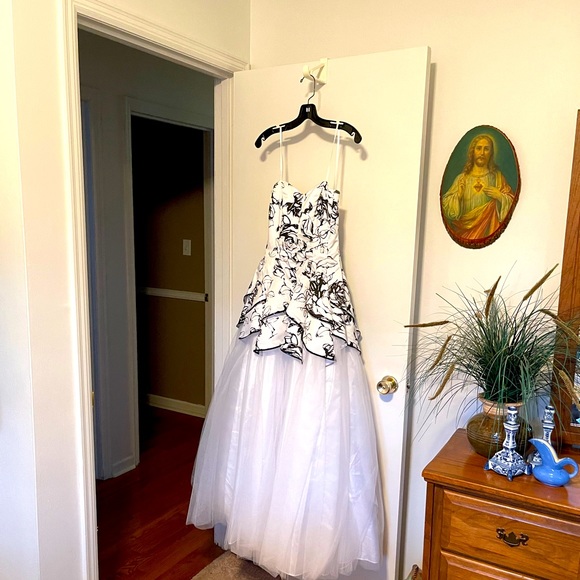 DEB Dresses & Skirts - Prom dress